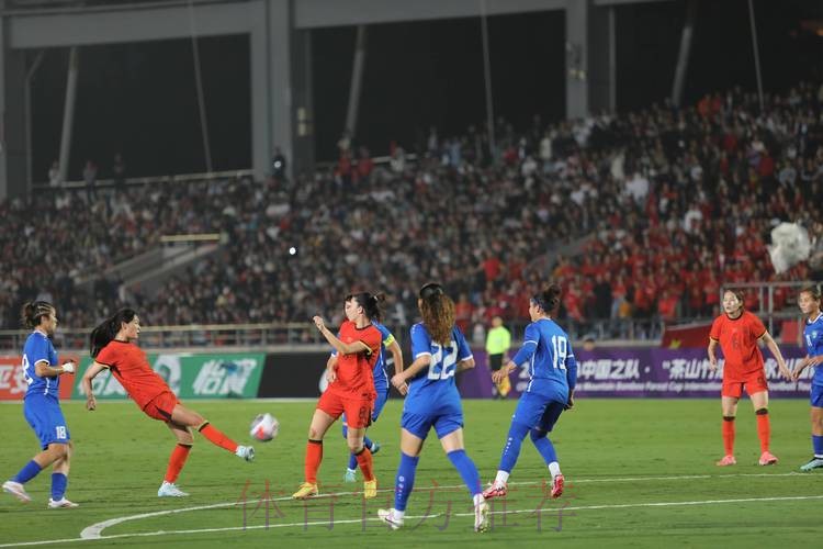 全国女足锦标赛B组首轮：北京大胜河北憾负